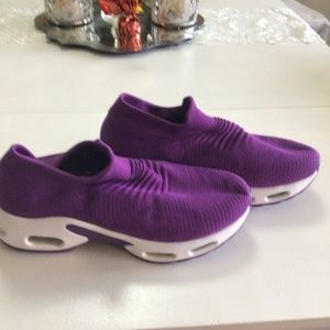 Women’s Purple Pull on Sneakers Size 10